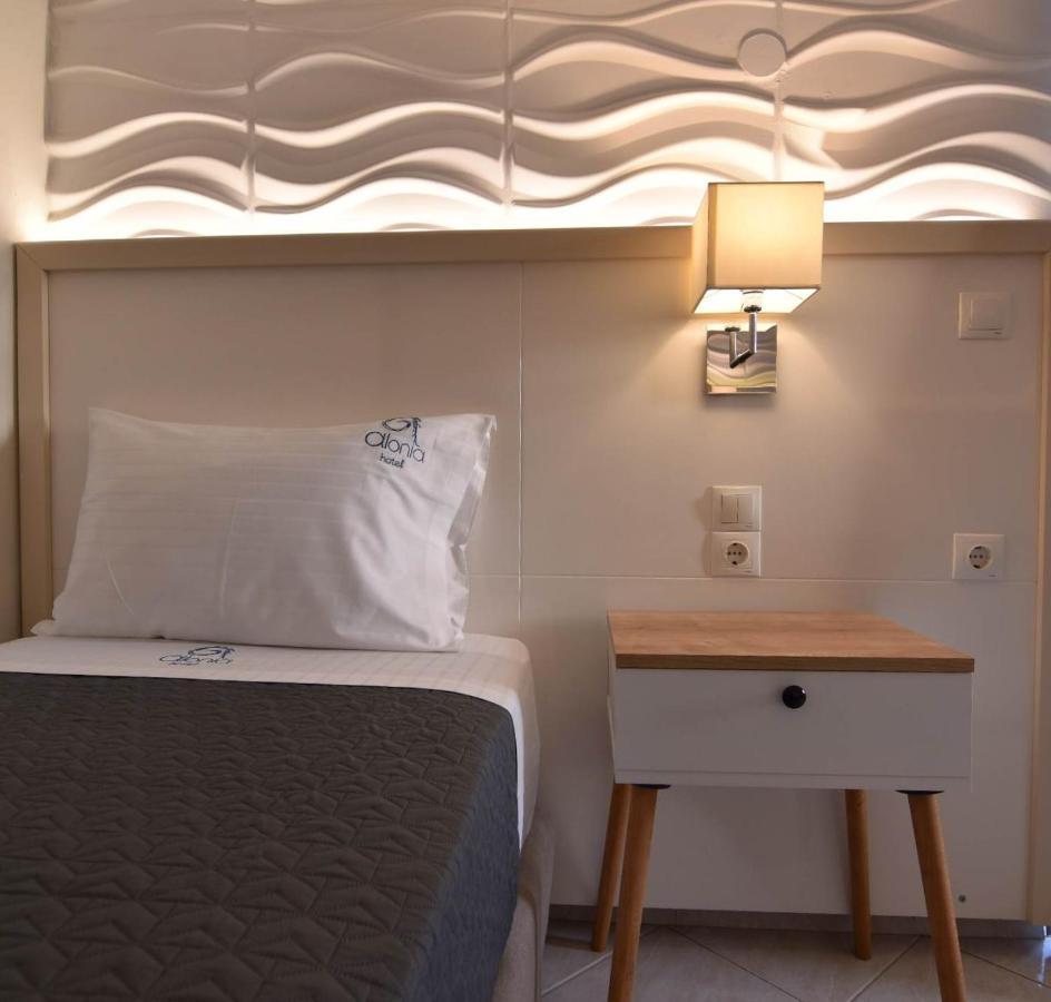 Alonia Hotel Kalamaki  Bagian luar foto